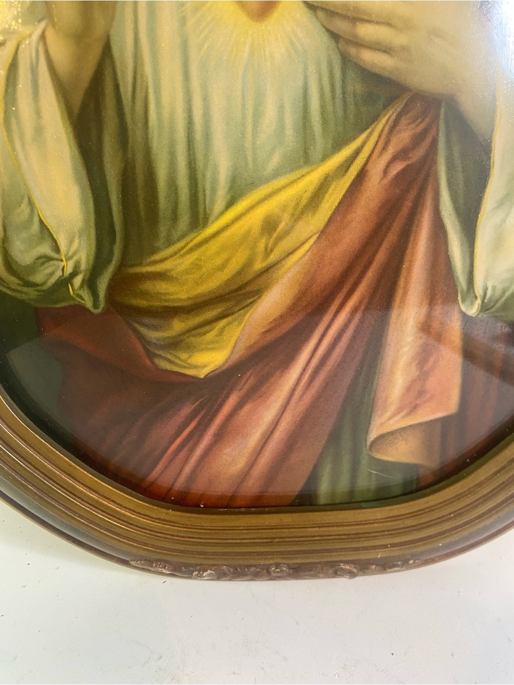 Vintage Lithograph Of The Sacred Heart Of Jesus Oval Frame Gesso Detail 12”x18” - Picture 6 of 16